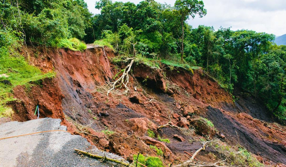 Mengerikan! Longsor Cianjur Belum Terbuka, Akses Desa Cibuluh Lumpuh Total 3 Hari